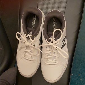 New Balance 409. 10.5  4E